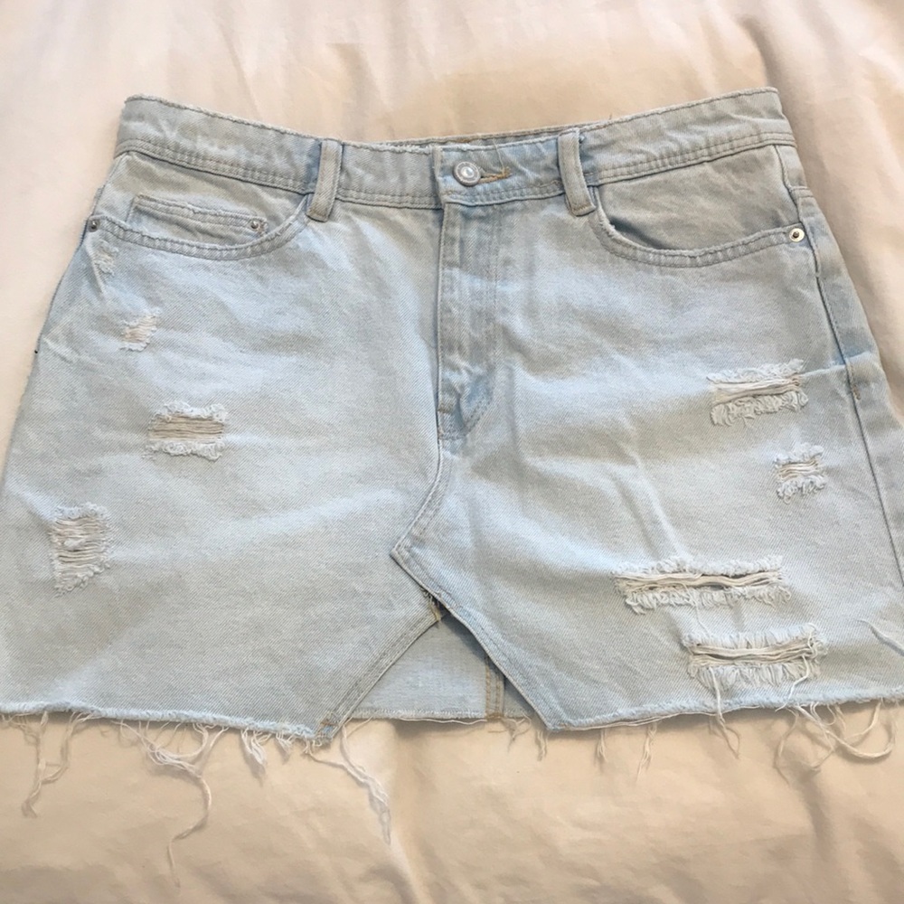 Zara light denim distressed mini skirt